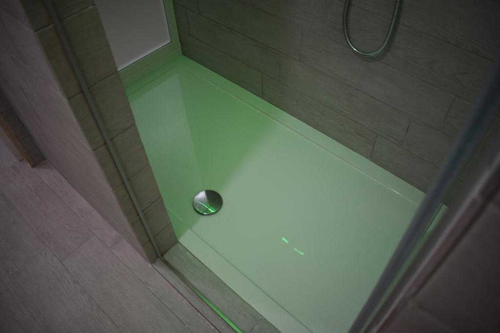 Shower Shows Марсала Номер фото