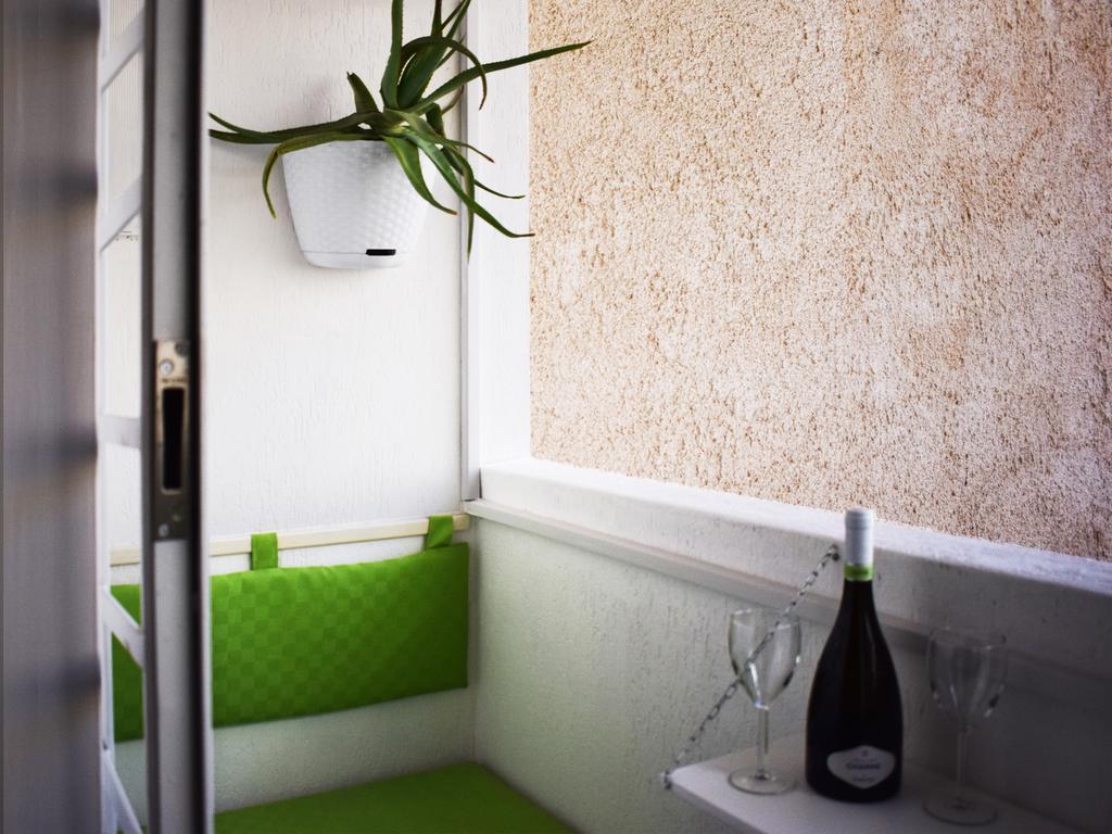 Shower Shows Марсала Экстерьер фото